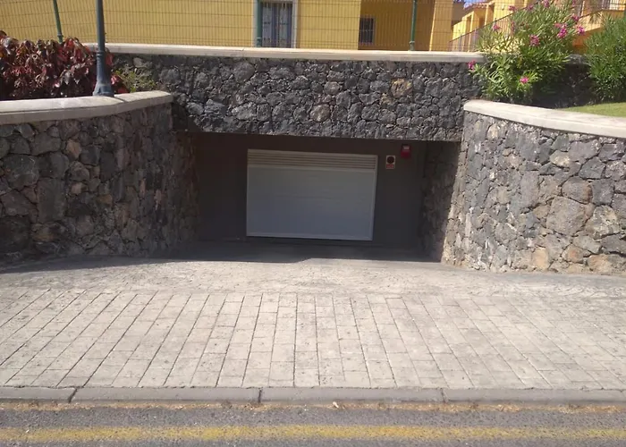 - * Costa Del Silencio